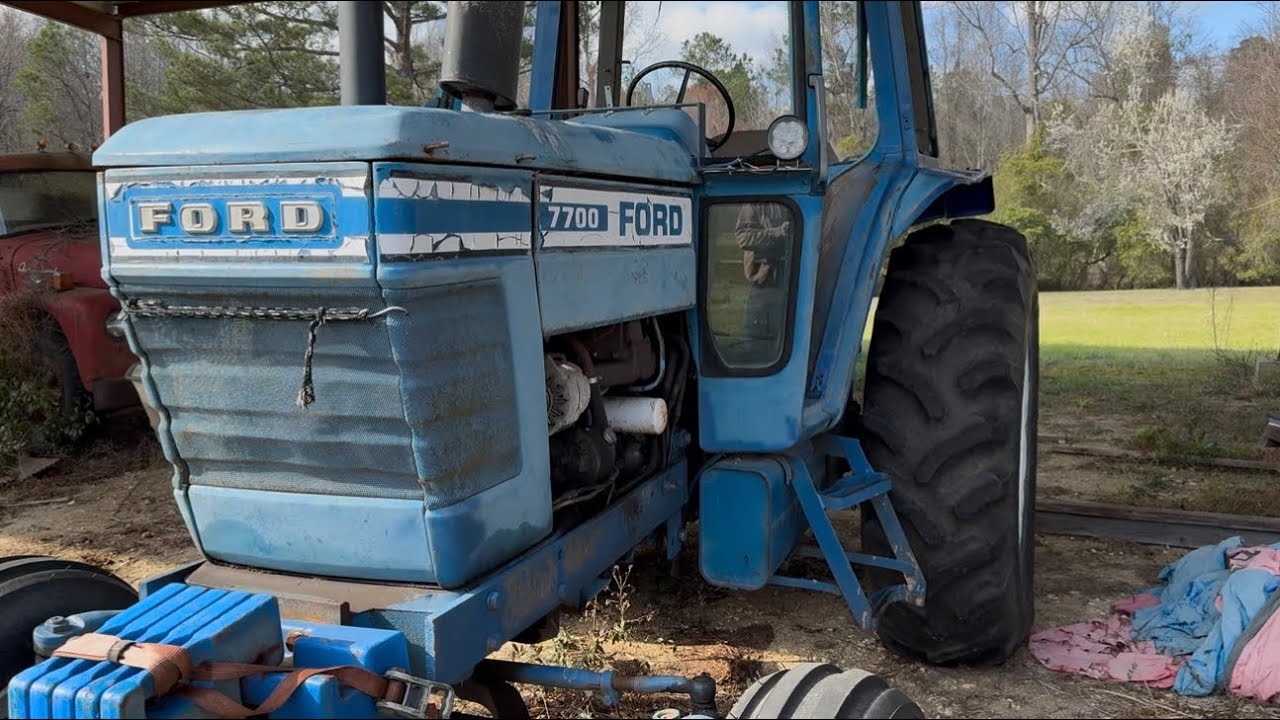 Changing the oil in the Ford 7700 cutter tractor