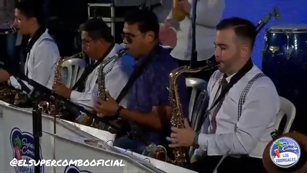 Acércate Un Poquito Más - En Vivo - El Super Combo Los Tropicales