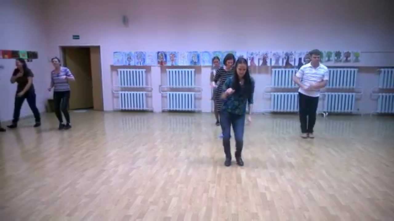 Cuban salsa solo steps