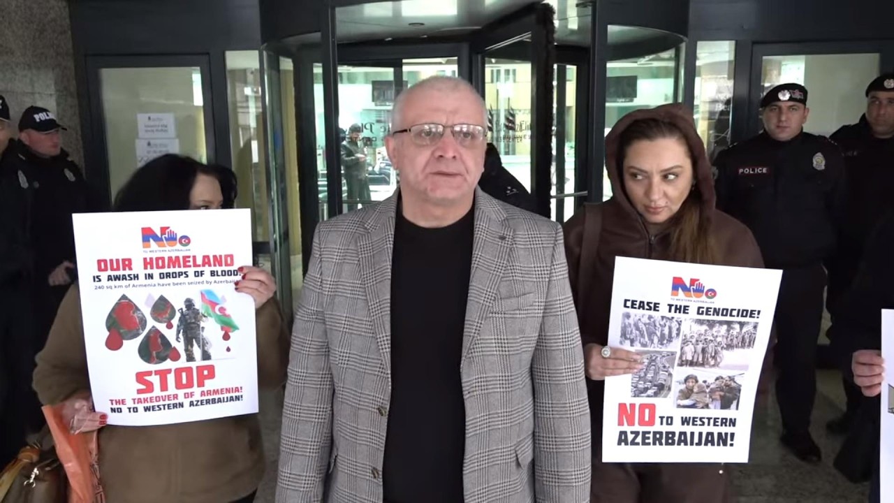 #Ուղիղ․  Սուրեն Սուրենյանցը ակցիա է անում