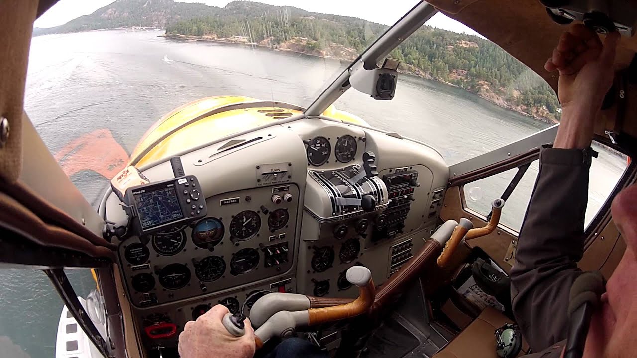 Landing a DHC-2 DeHavilland Beaver on Water
