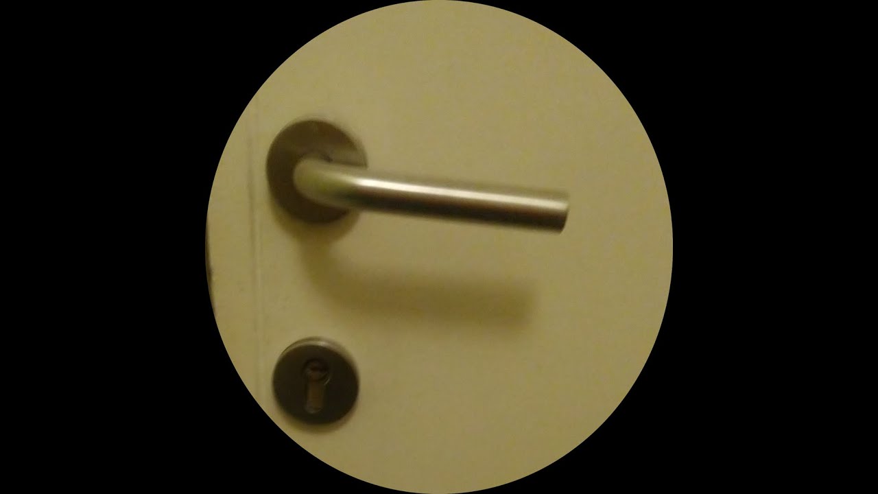 Comment réparer la poignée d'une porte avec rosace ?