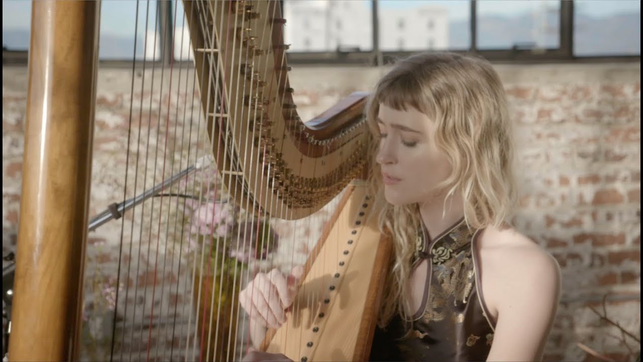 Naomi Greene - Over the Hills (acoustic version)