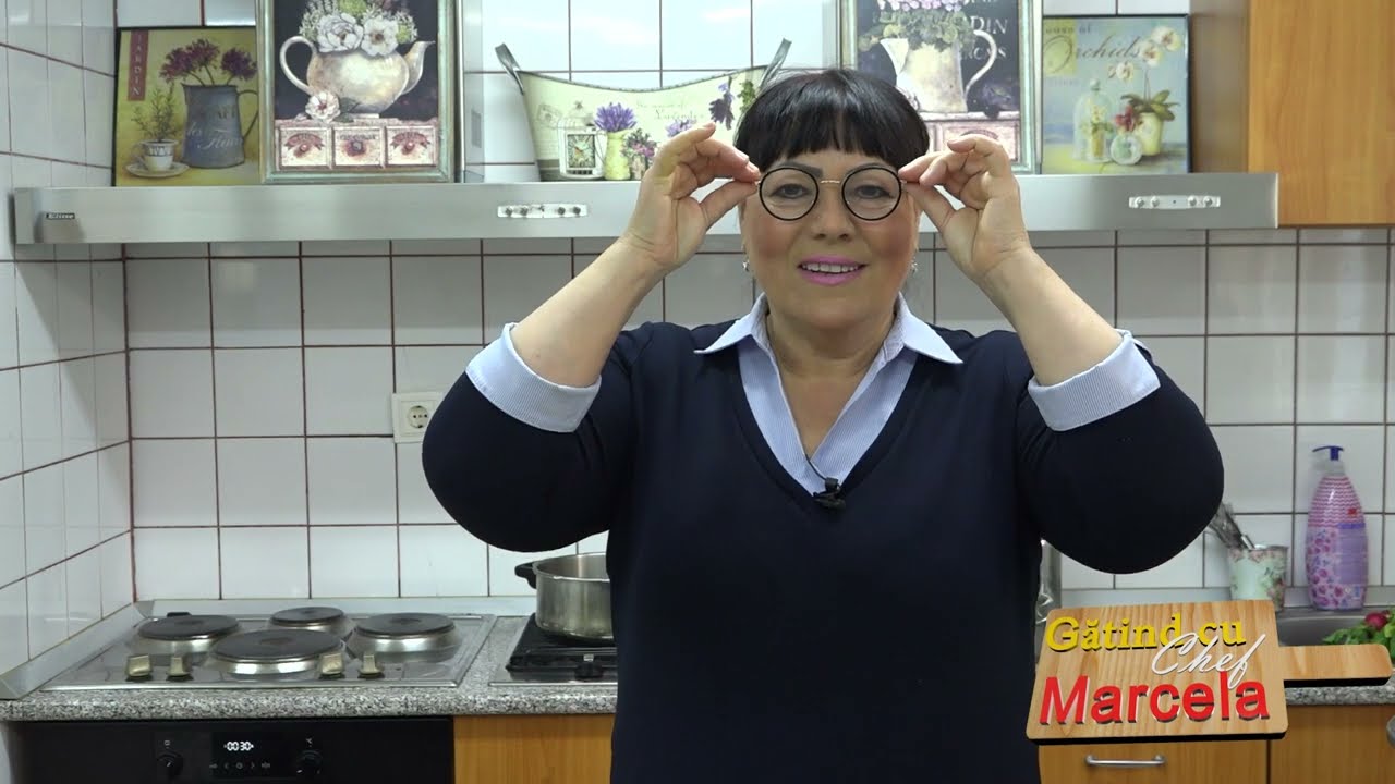 Supă de roşii | Tocană de vită | Salată minunată | Plăcintă cu vanilie | Gătind cu chef Marcela