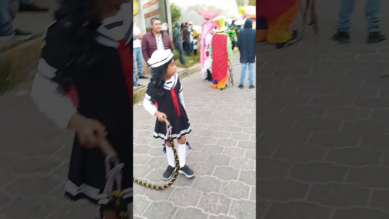 NIÑOS SE DAN LA CULEBRA  😮☺️♥️CARNAVAL PAPALOTLA TLAXCALA