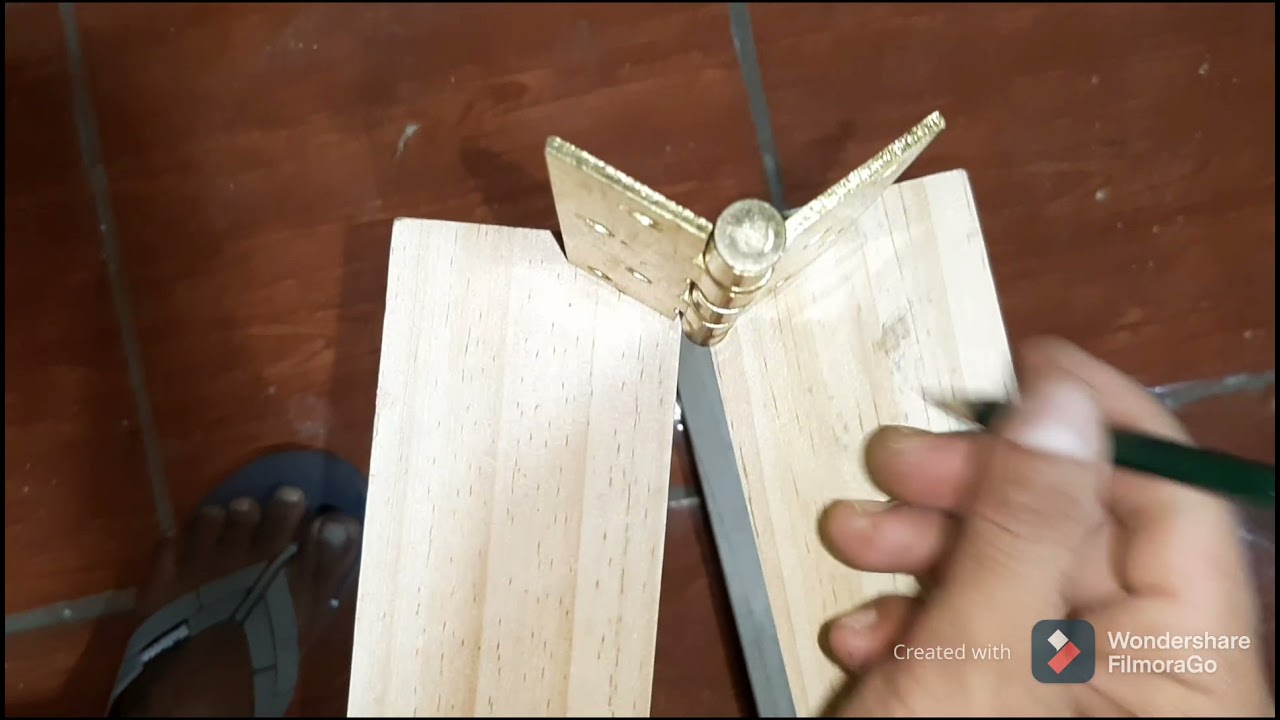 membuat tangga lipat dari kayu palet , menggunakan engsel pintu