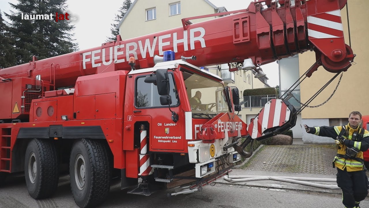 Wohnungsbrand in Linz-Bindermichl-Keferfeld zieht umfangreichen Einsatz nach sich