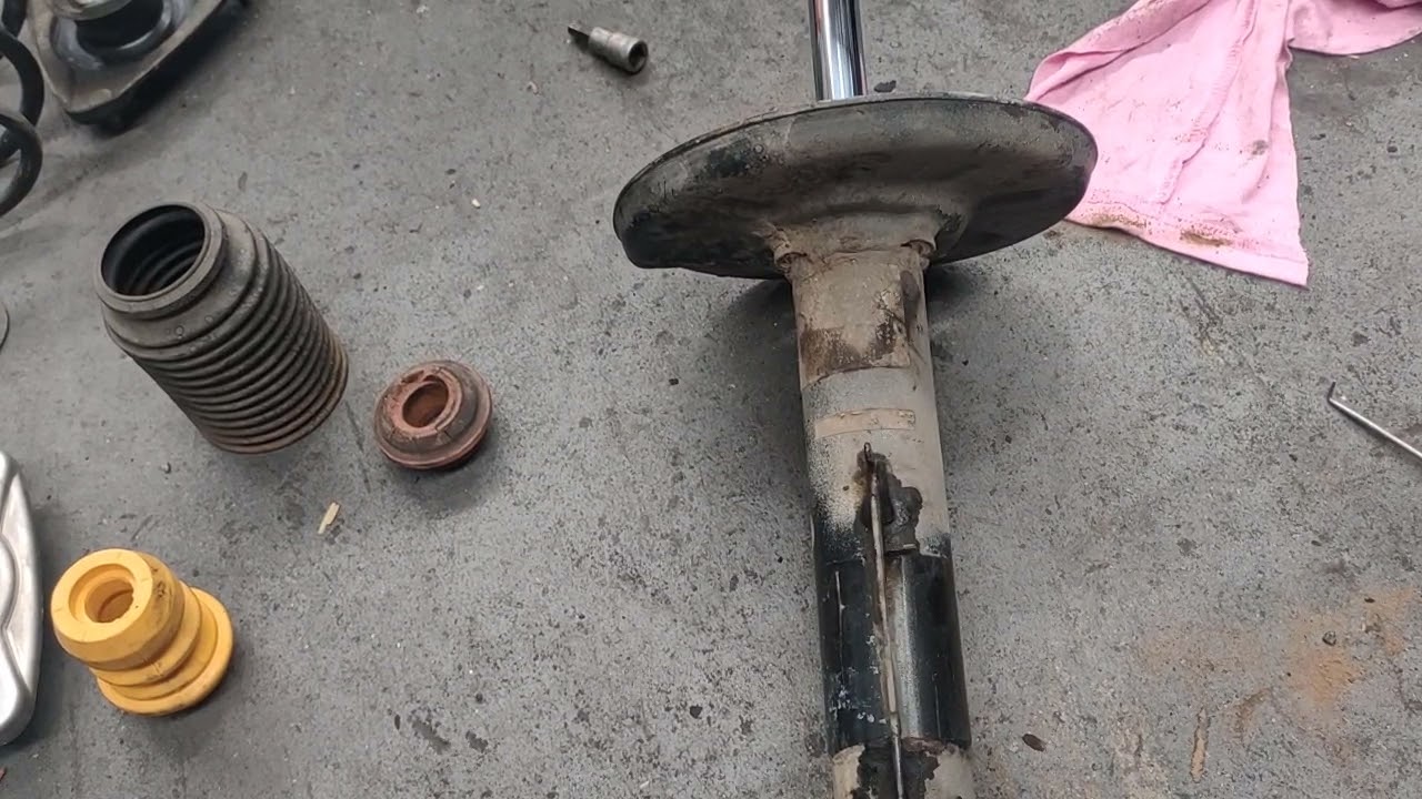 Porsche Boxster 986 J.T - Front shock absorber bump stops _order of procedure installing bump stop