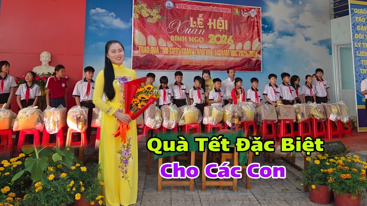 QUÀ TẾT ẤM NO CHO NHỮNG EM HS NGHÈO TỪ ANH TUẤN TRẦN I Trang Miền Tây 