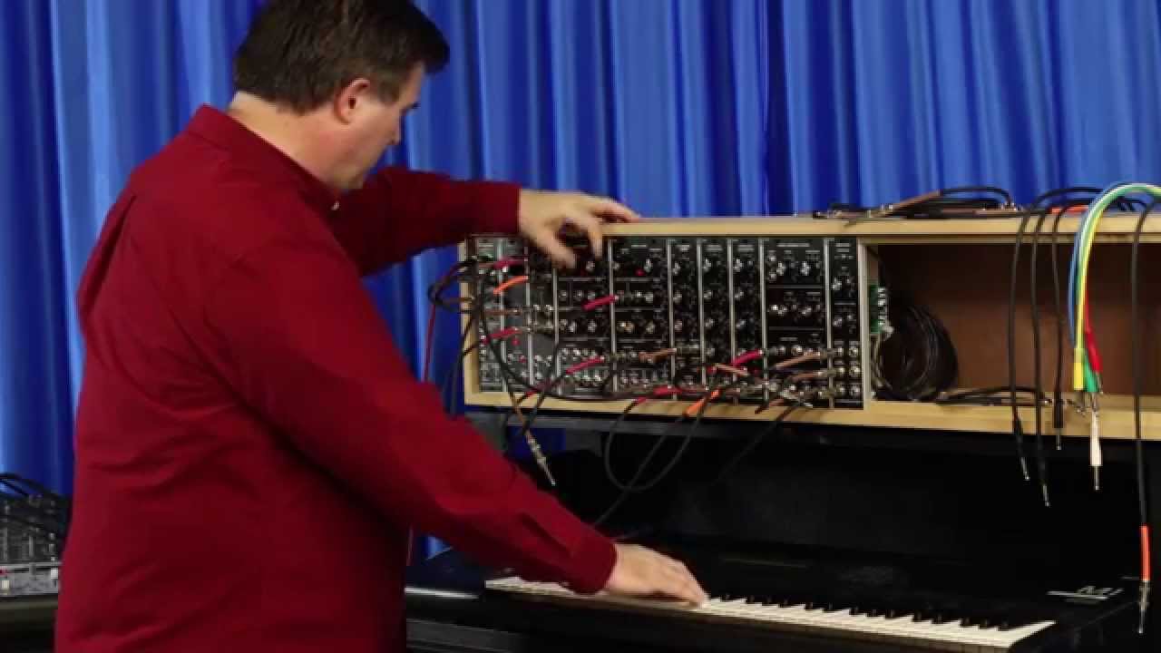 Modular Analog Synthesizer Project 02