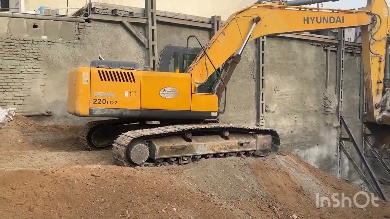 Excavation stabilization of urban building with neighbors weak structures.Nailing&Wall structures.