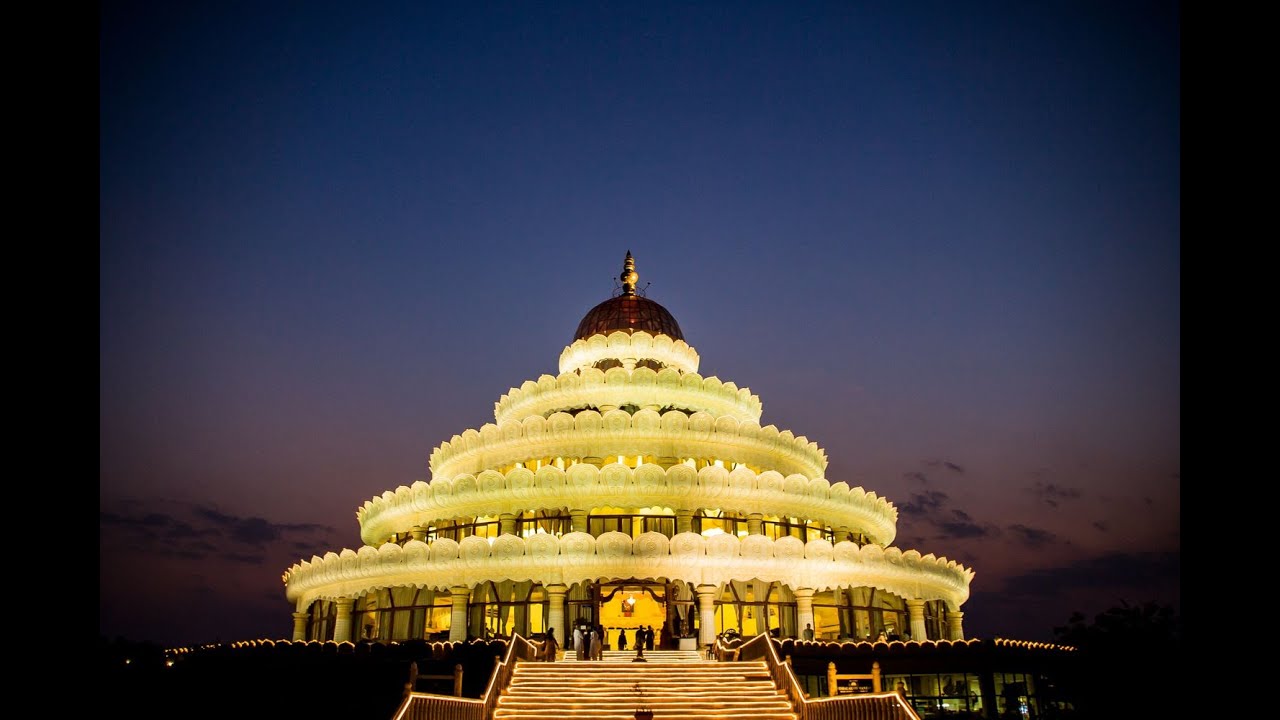 Watch LIVE: Navratri Special Satsang with @gurudev | 10 Oct. 2024