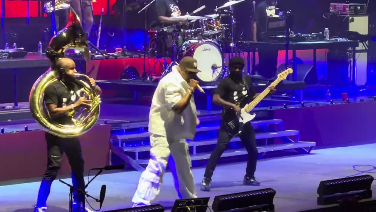 LL Cool J with The Roots - I'm Bad - Live at Rocket Mortgage FieldHouse in Cleveland on 8/12/23
