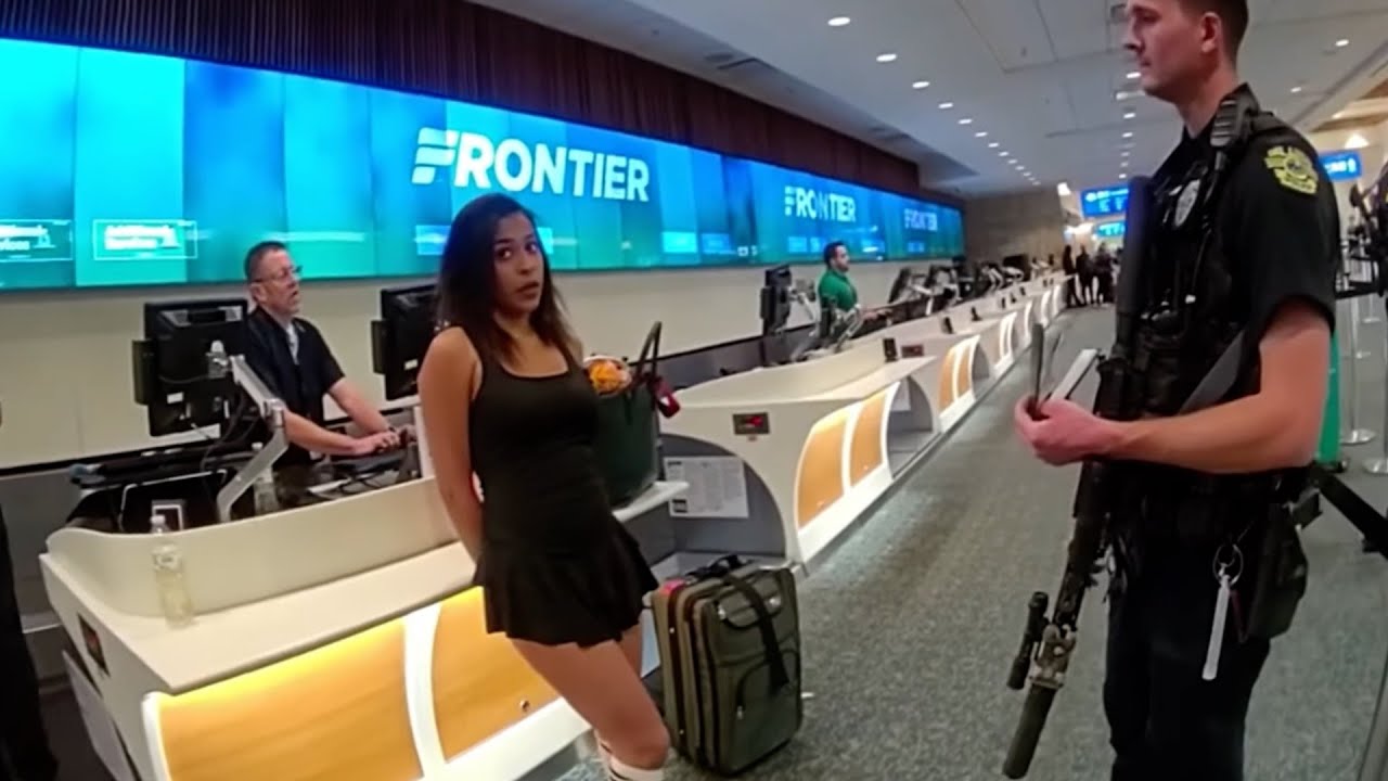 Наглая женщина напала на сотрудницу авиакомпании после того, как пропустила свой рейс.
