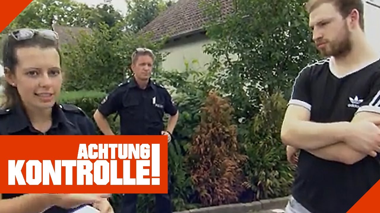 Azubi rast in einer 30er-Zone und verursacht Unfall! 1/2 | Achtung Kontrolle | Kabel Eins