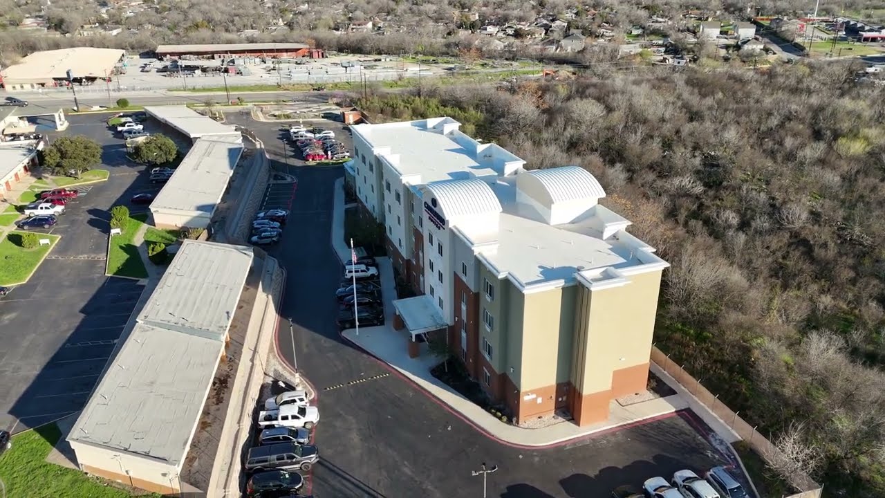 A budget Hotel with a Kitchen - Candlewood Suites - Hotel Walkthrough