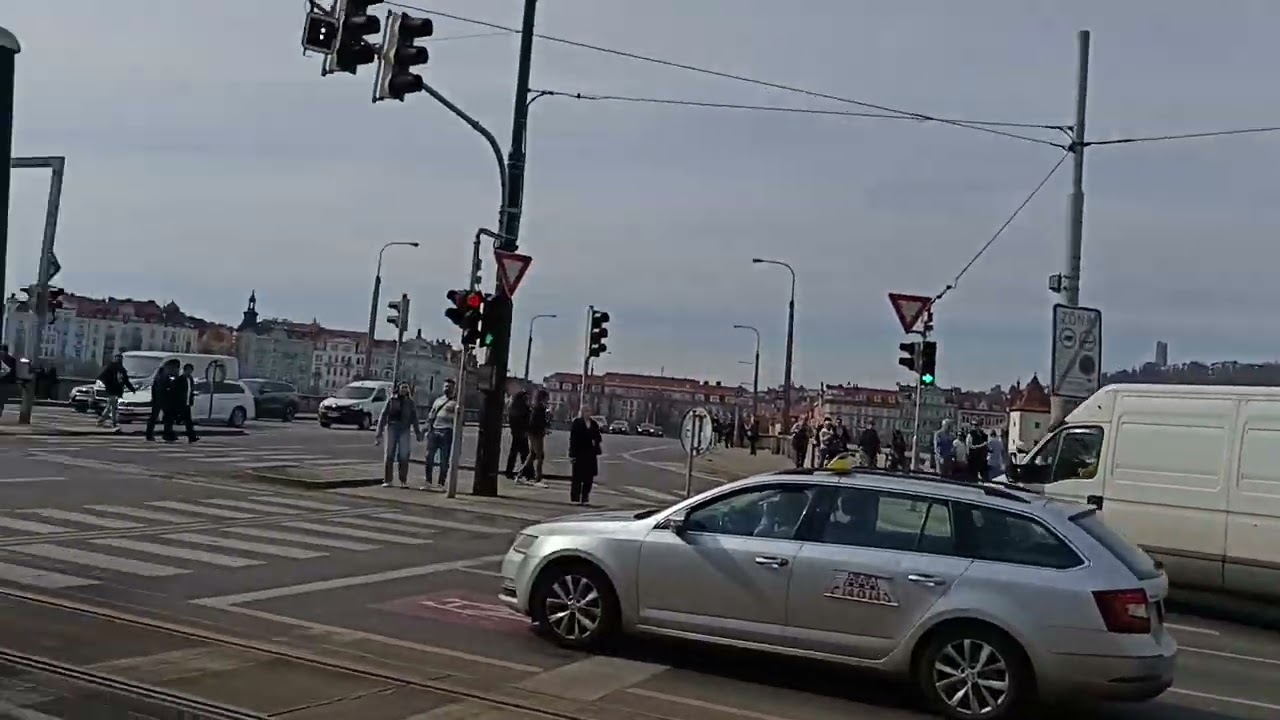 1052. 14 3 2026. Praha1. Танцюючий будинок.