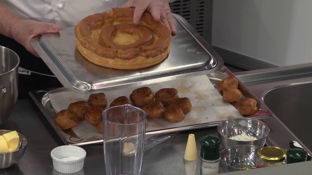 Masterclass Patiserie internationala cu chef Daniel Van Der Veken - Saint Honore