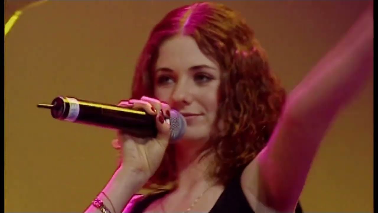 t.A.T.u. - Show Me Love (Live In St. Petersburg, 2006)
