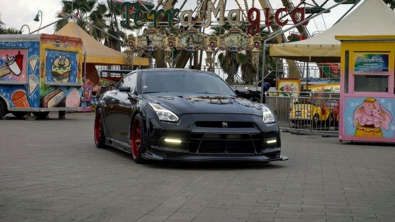 Varis Nissan GTR R35 | 4K
