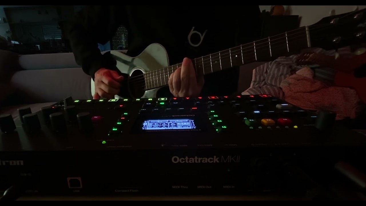 Octatrack as guitar fx - APXT2 straight in, no samples, live processing 