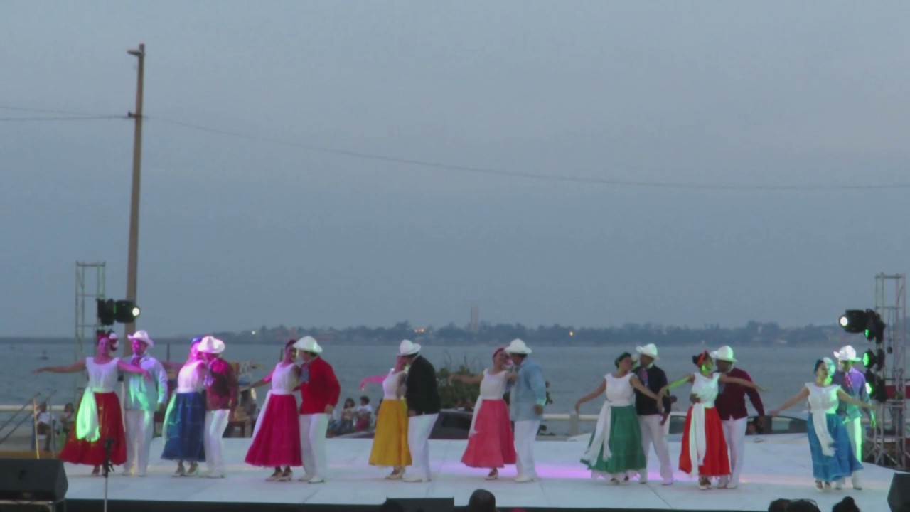 La guacamaya Danzafest Coatza 2017 Ballet folklórico Raíces de Nanchital