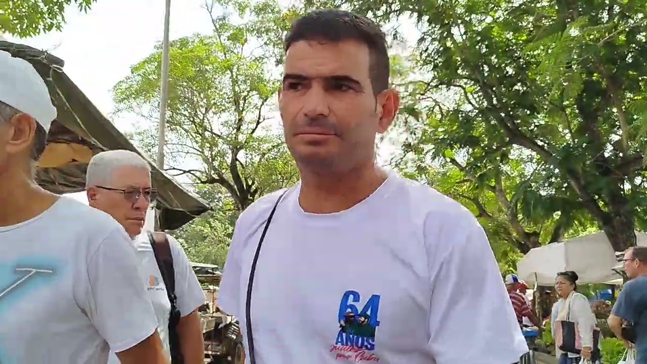 La feria de Los Chinos reparto Lenin Holguin Cuba