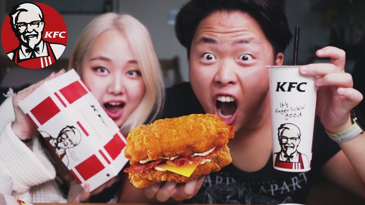 Корейский KFC! Куриный бургер без булки и очень острая курица!