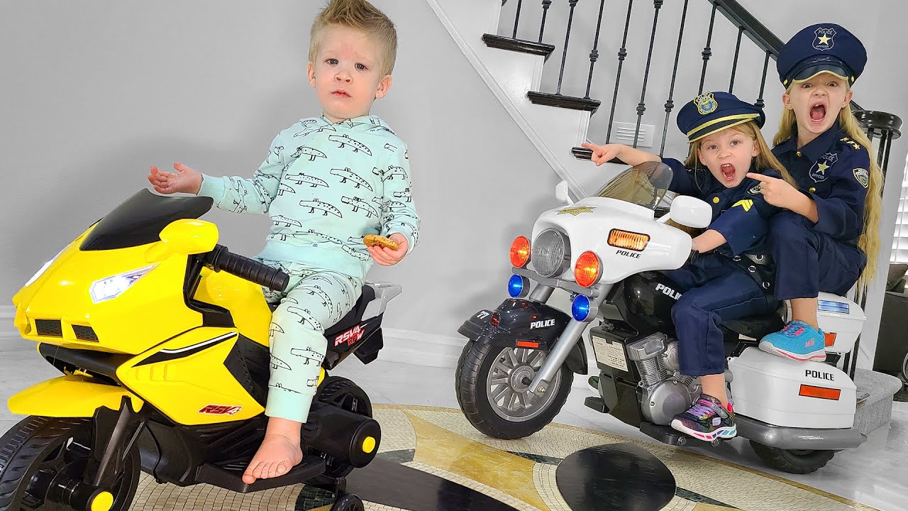 Girl Cops Motorcycle Chase!!! - Episode 5
