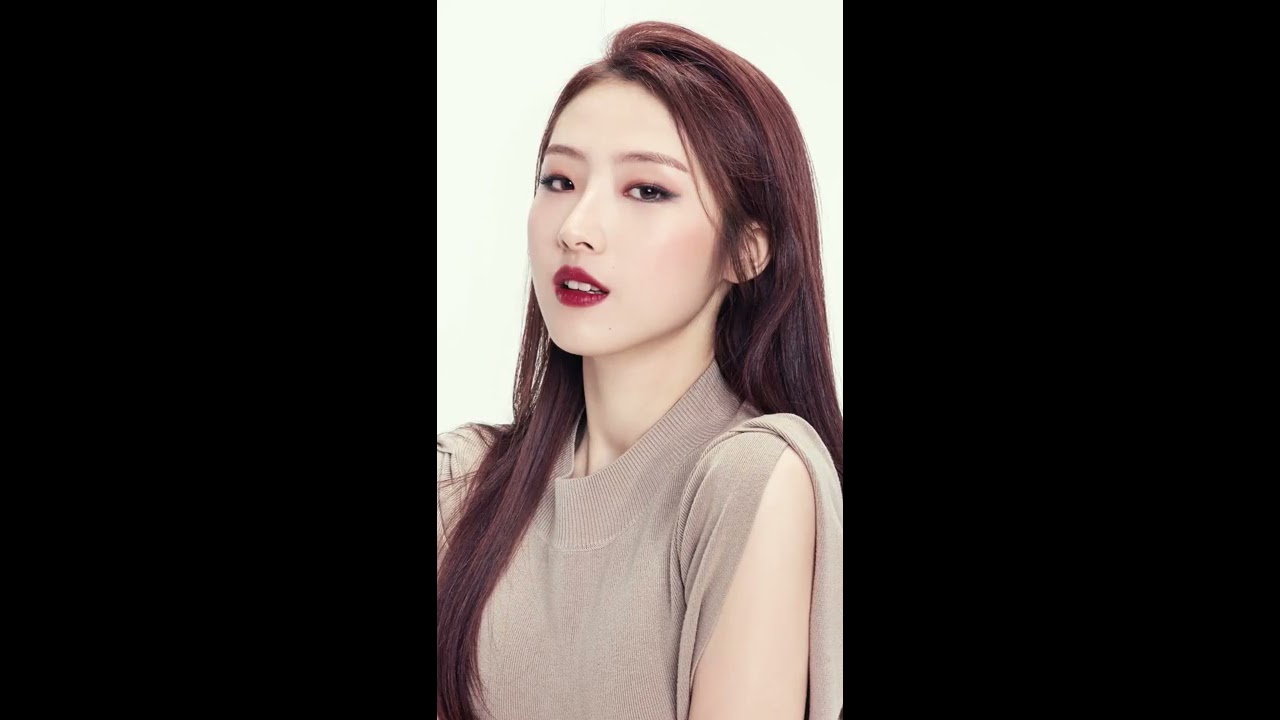innisfree My Palette (Warm Dark) - Haseul's Girl Crush Makeup