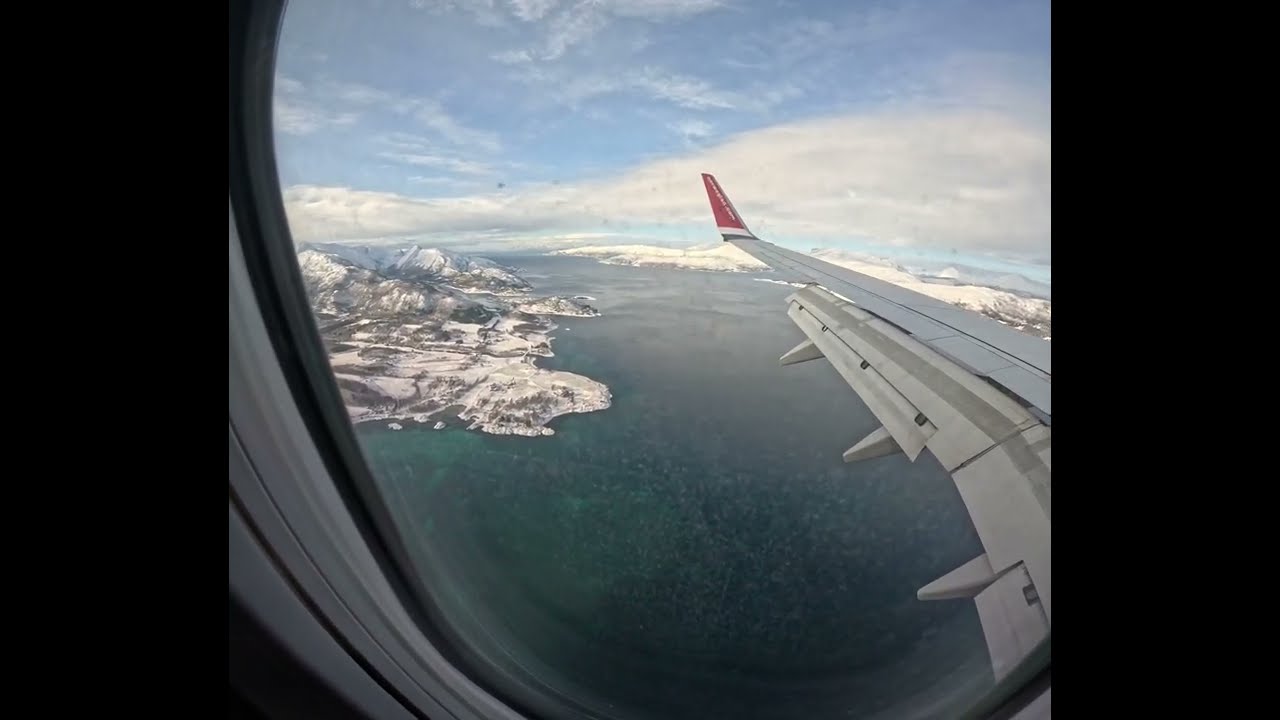 Flight from Norway Oslo Gardermoen aeroport to Evenes aeroport North of Norway