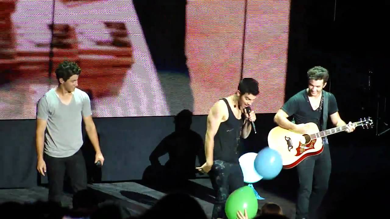 Please Be Mine (Balloon Popping)