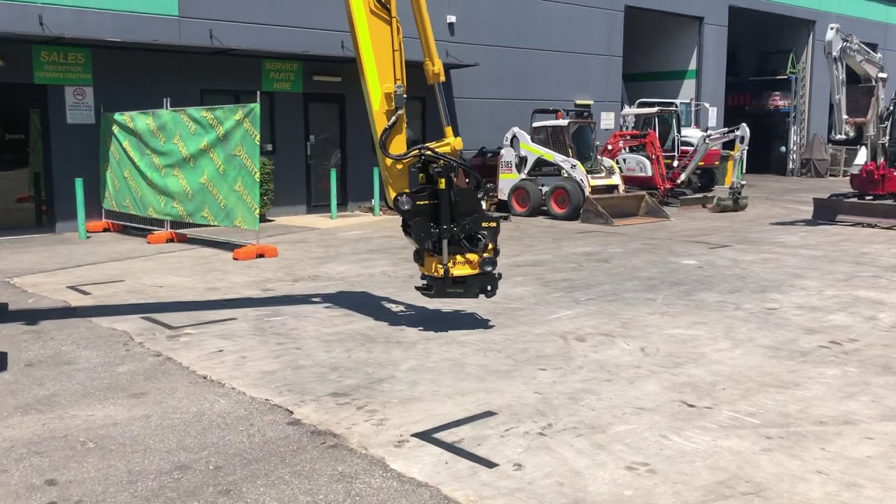Engcon EC219 on Komatsu PC138US-8 with EC-OIL by Digrite.