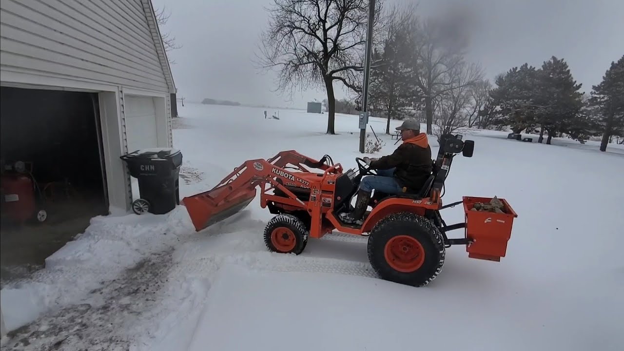 #16 Getting firewood : Kubota B7500 and LA272 loader putting in some work