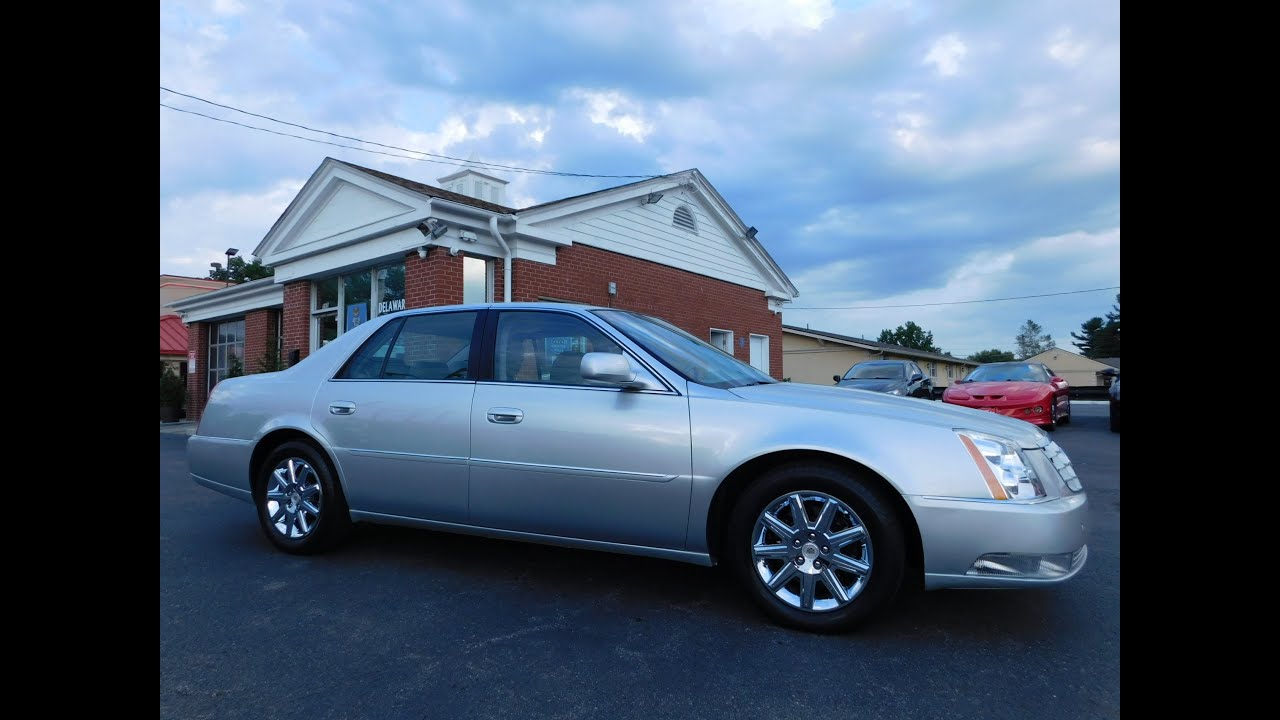 Cadillac DTS Premium Collection 2011 года — пробег всего 80 000 миль, подогрев и охлаждение сиден...
