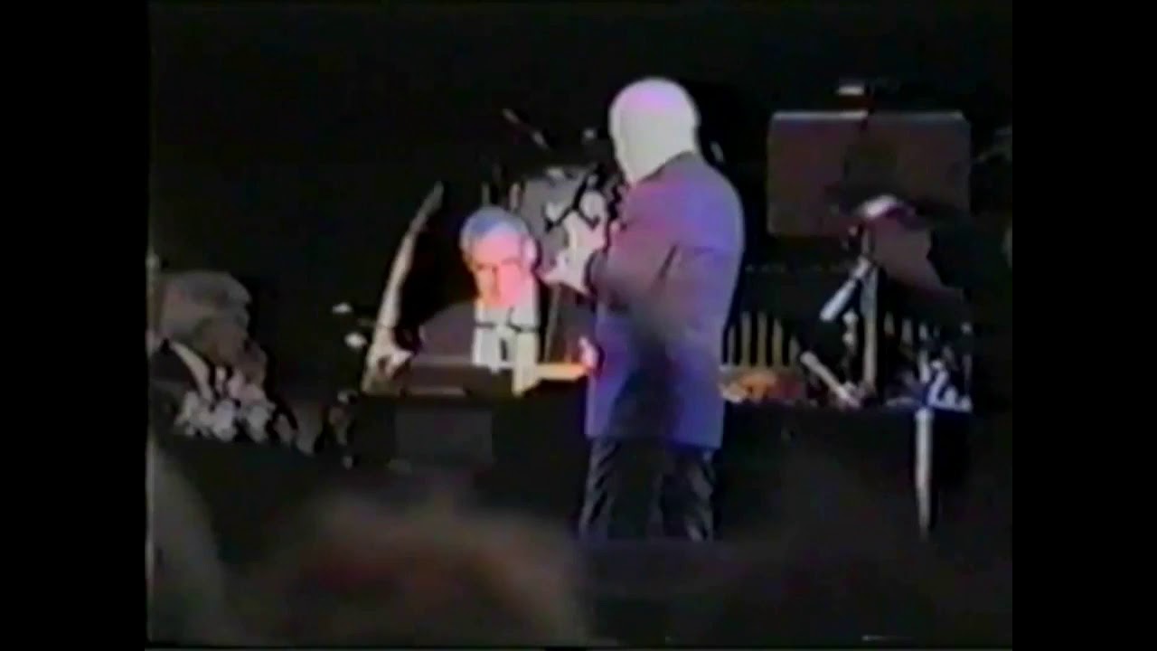 Guess i'll hang my tears out to dry - Live June 1993