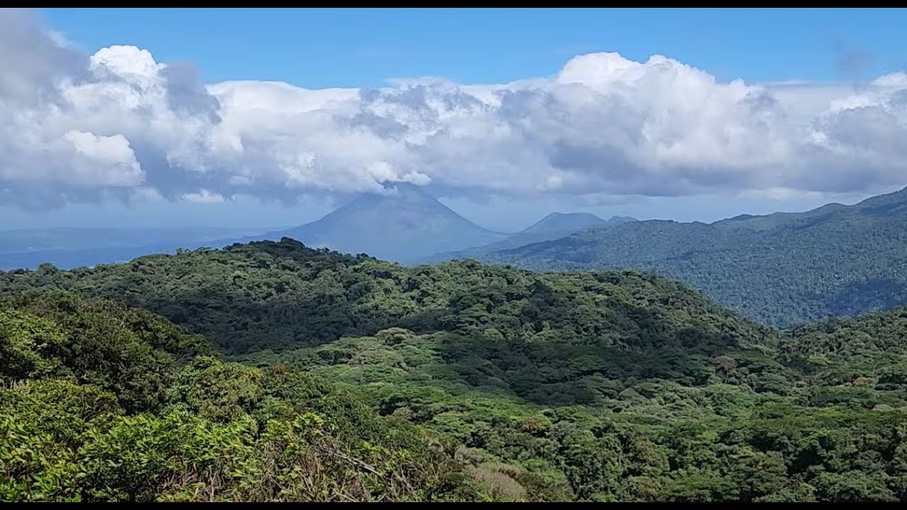 Hike Through the Santa Elena Cloud Forest | GoPro HERO11 Black | Nature Sounds