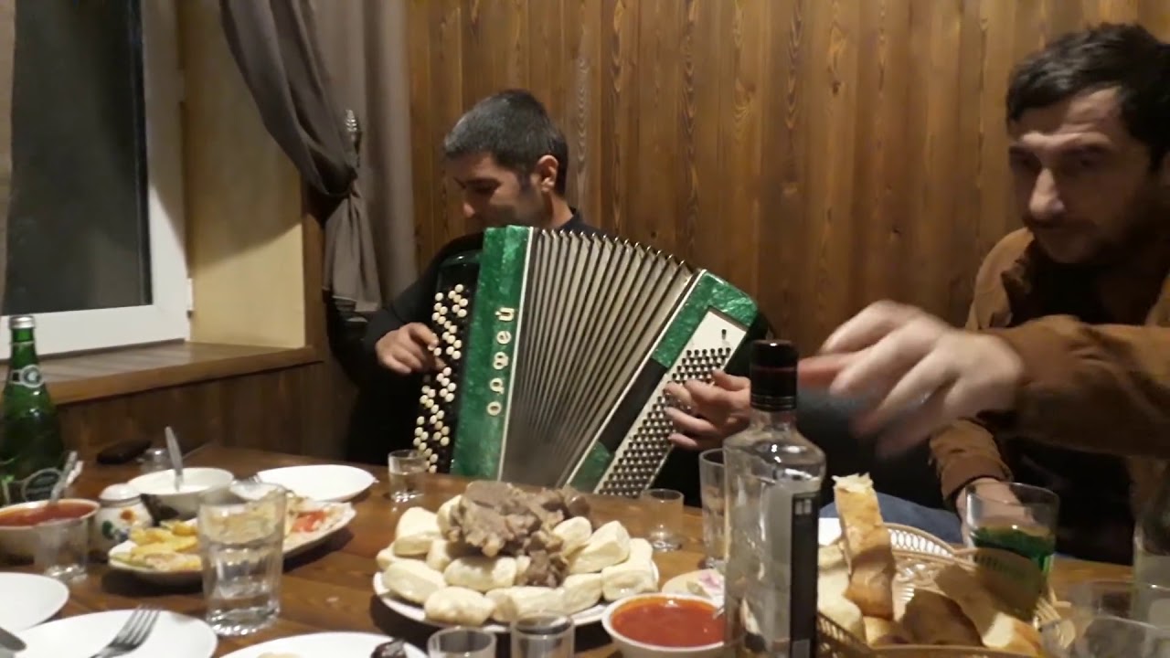 ГАДЖИ МУКУТЛЬ Супер аварская песня - на баяне