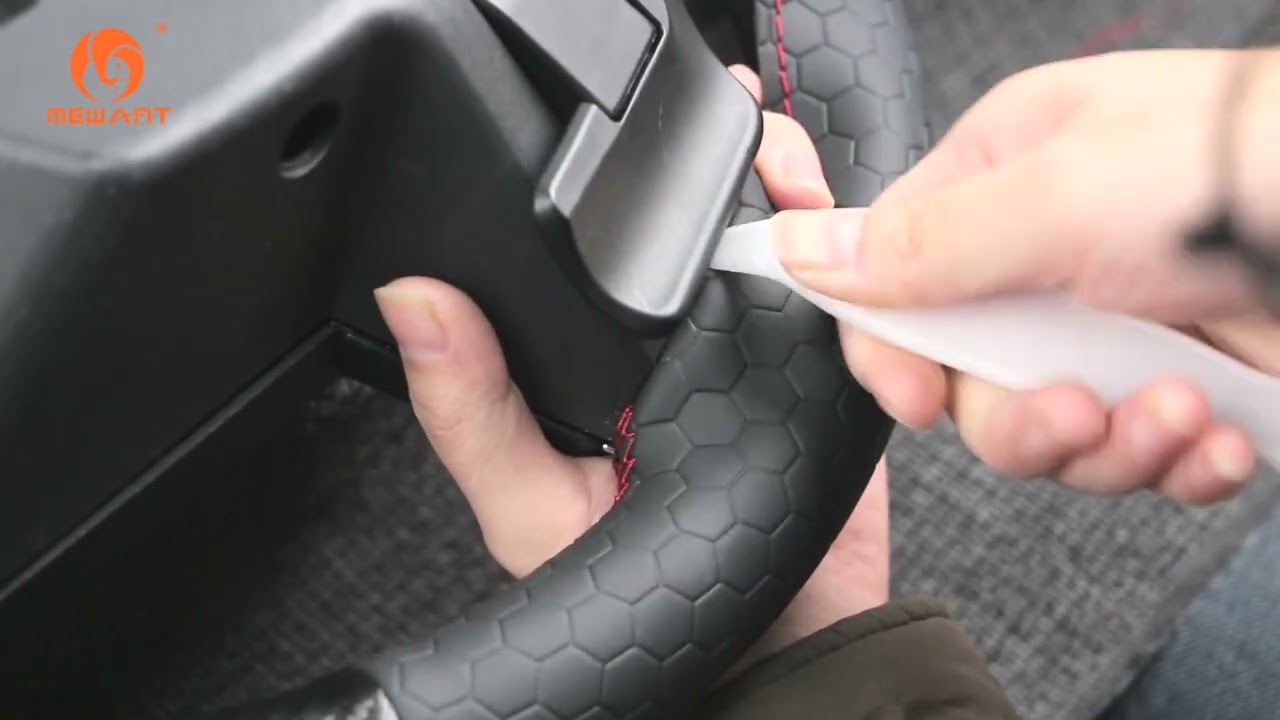 Montageanleitung für den Lenkradbezug des Toyota Camry (Modelljahr 2018) (Video)