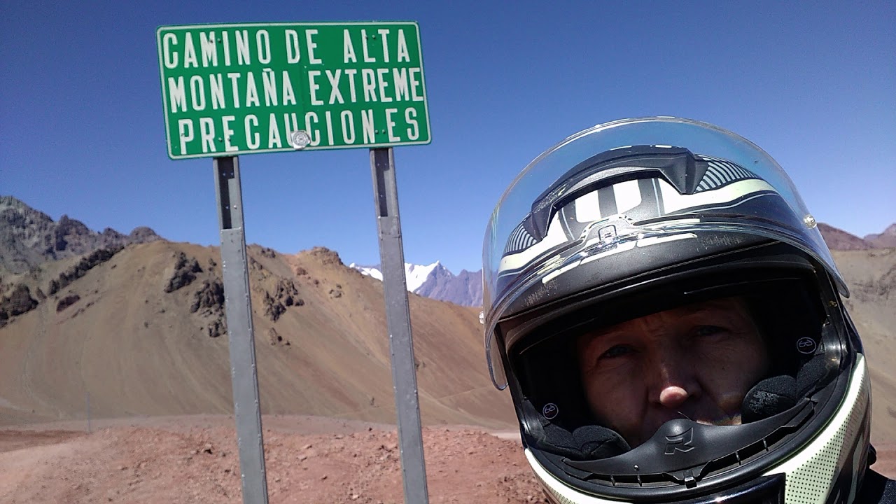 Viagem de moto pela Patagônia, 5º dia, Cordilheira dos Andes, XT 660 Laranja, Africa T. e DR 650.