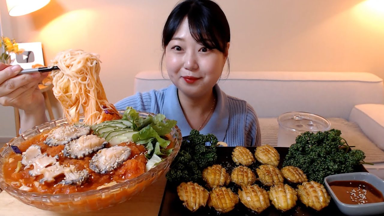 시원한 살얼음 가득 전복 물회 국수사리 가득 부드럽고 고소한 전복버터구이 전복회 Grilled Abalones with Butter Spicy noodles 먹방 Mukbang