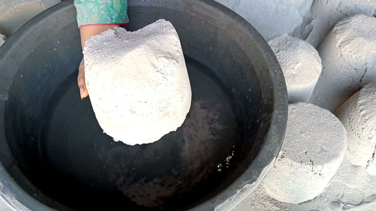 Dusty soft melting grainy cement crumble dry+water+dipping 💯🤤