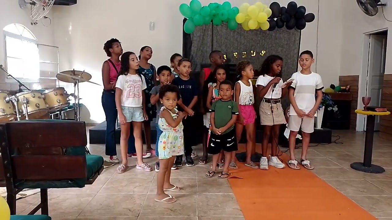 Coisa mais linda Crianças adorando ao Senhor #infantil #criancadejesus #louvor #adoração #jesus