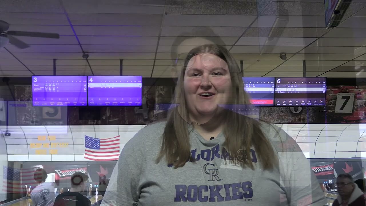 VJ-08.Spotlight on DHS bowling
