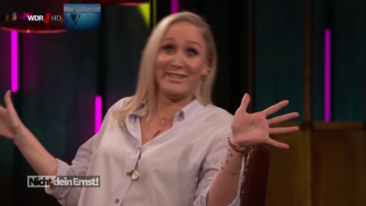 Janine Kunze ( Lackhose / Vinylpants ) 2.2.2020 I Nicht dein Ernst I HD
