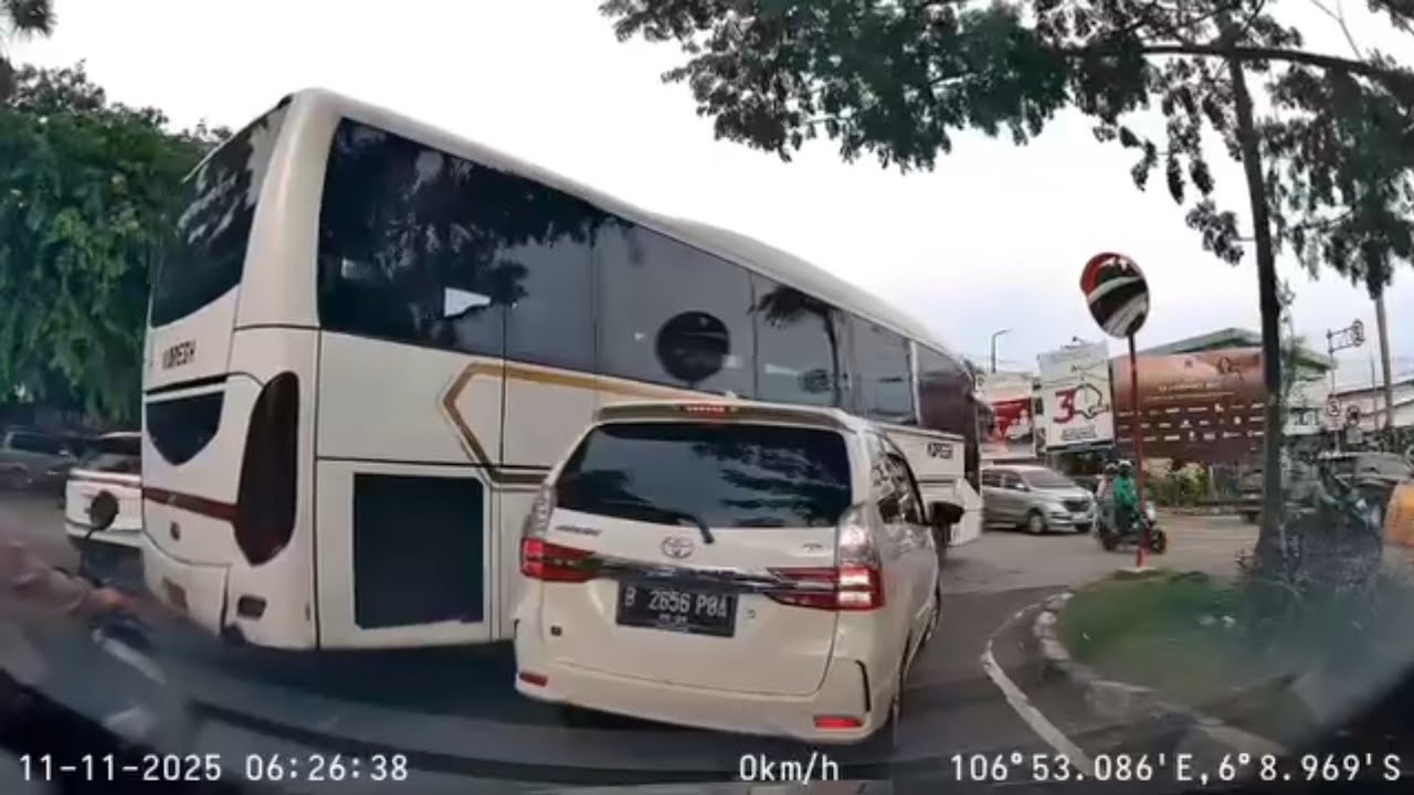 Dash Cam Owners Indonesia #875 November 2025