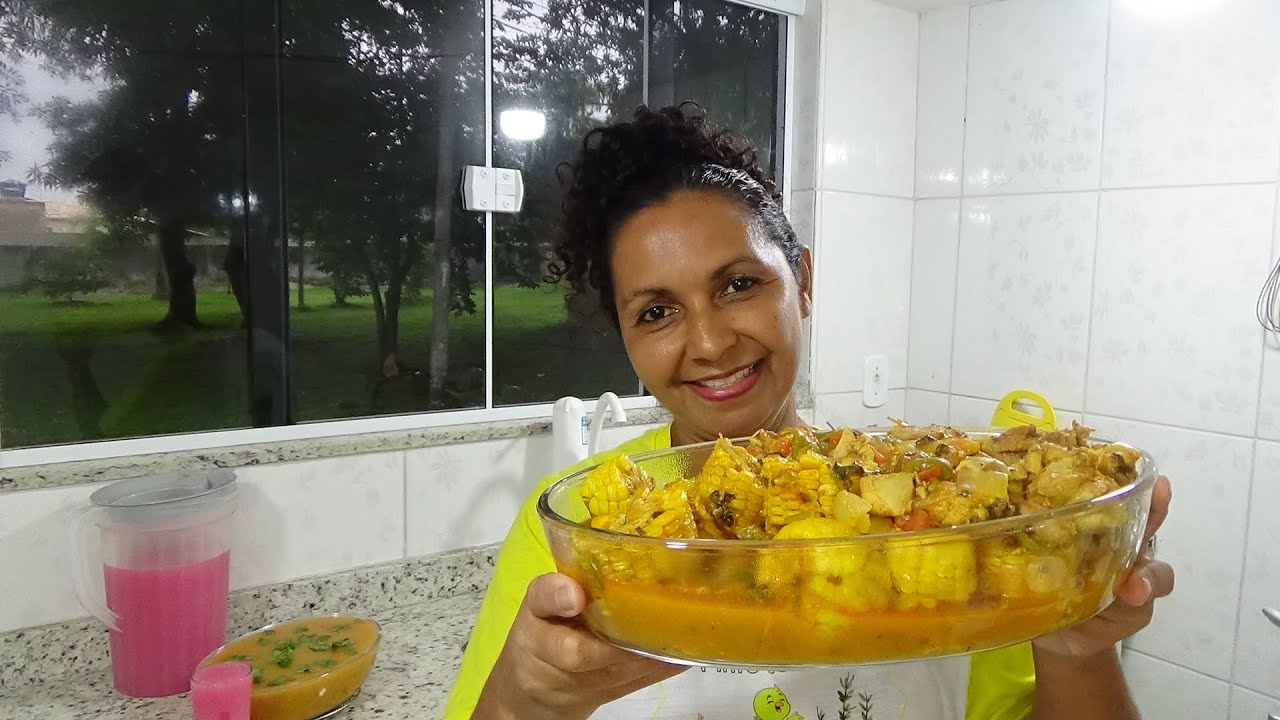 COMIDA CASEIRA/ FRANGO NO MILHO E LEITE DE COCO E PIRÃO
