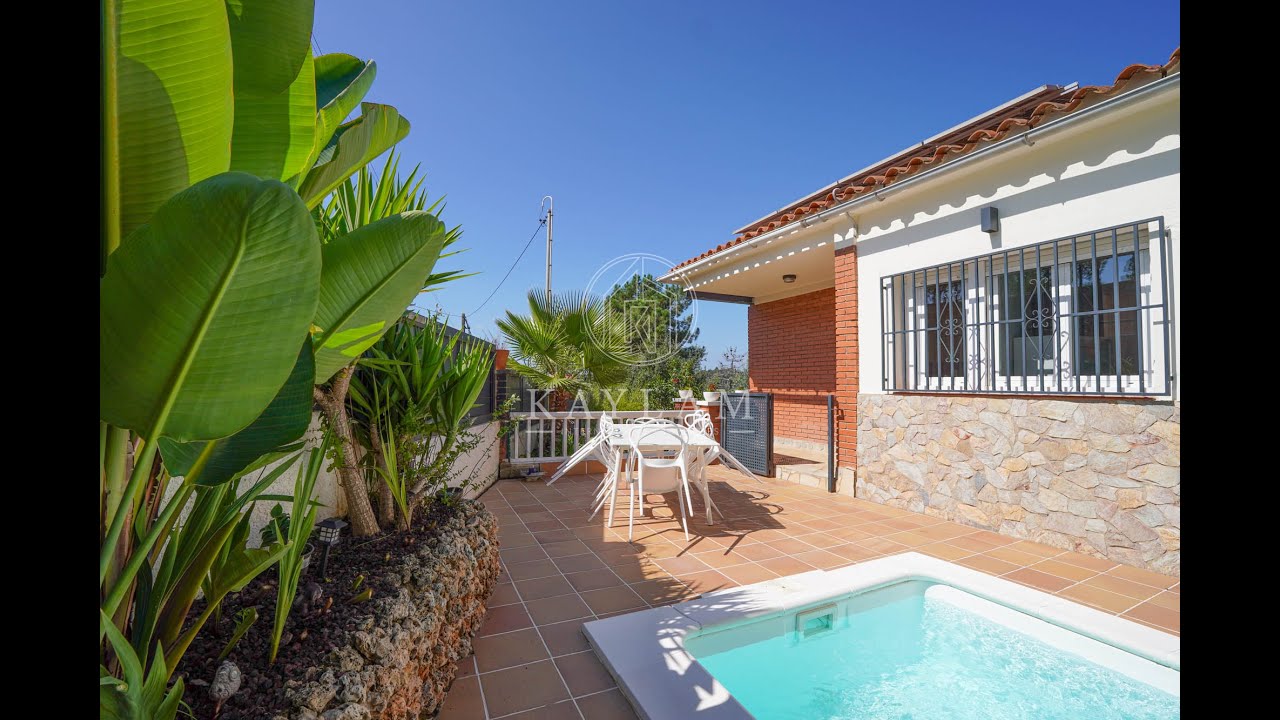 BEAUTIFUL HOUSE COMBINING RUSTIC AND MODERN STYLE WITH UNOBSTRUCTED VIEWS