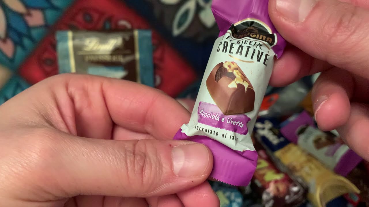 ASMR ITA - Apriamo la calza della befana :-P
