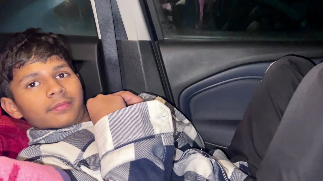 Living 24 hours in car challenge 🚙 fail ho gaya 😧 